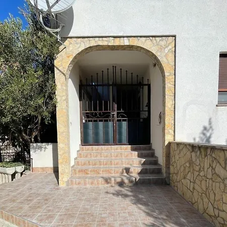 Apartman With Parking Space Businci, Ciovo - 25931 *