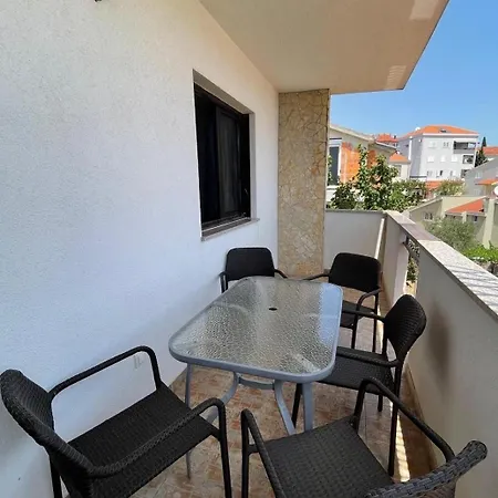With Parking Space Businci, Ciovo - 25931 Apartman
